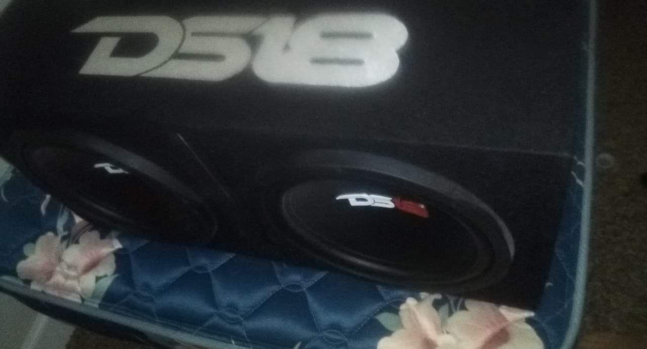 10 inch subs and amp