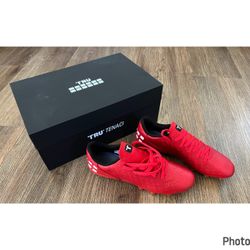 Size 6, tru tenaci soccer shoes