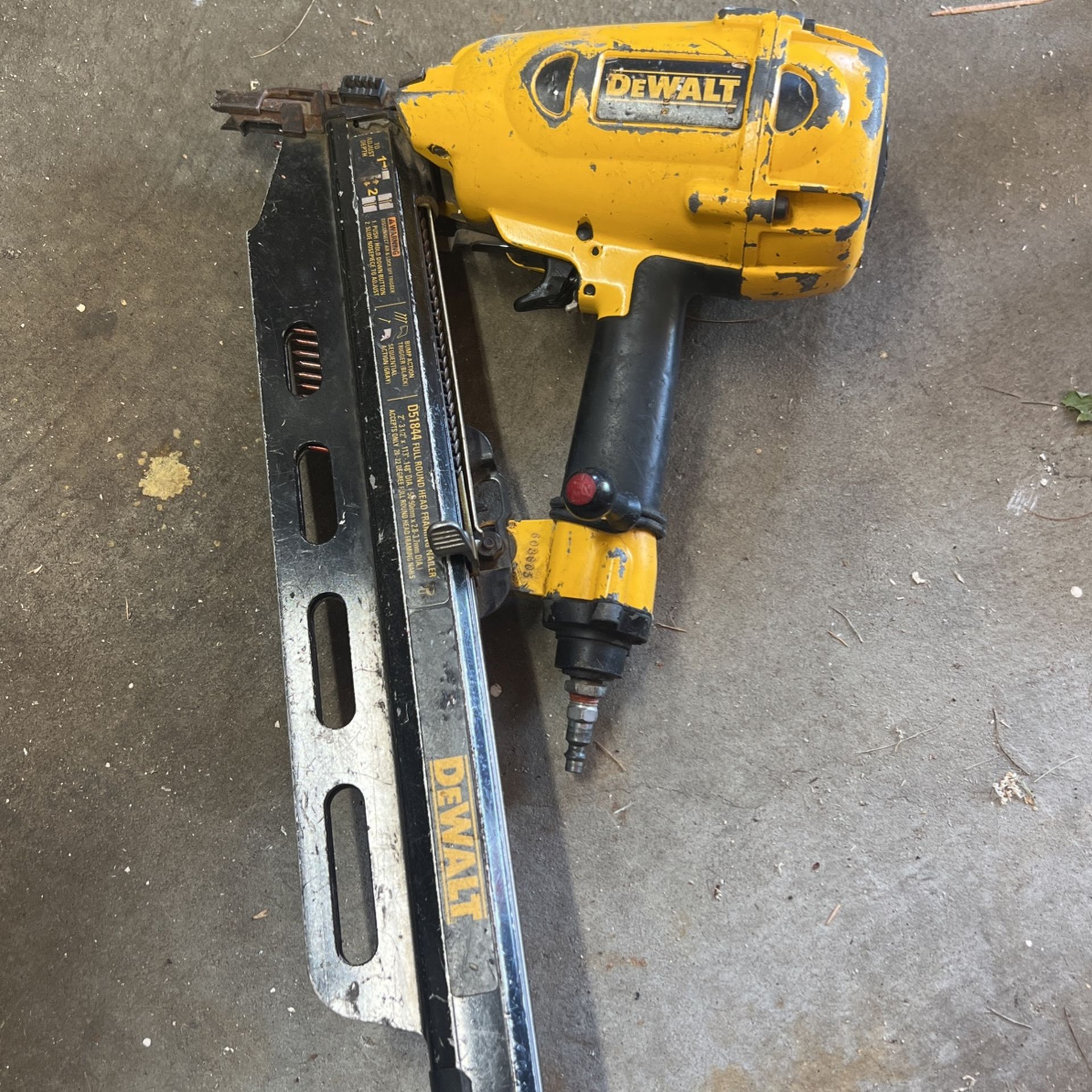 Dewalt Pneumatic Nail Gun 