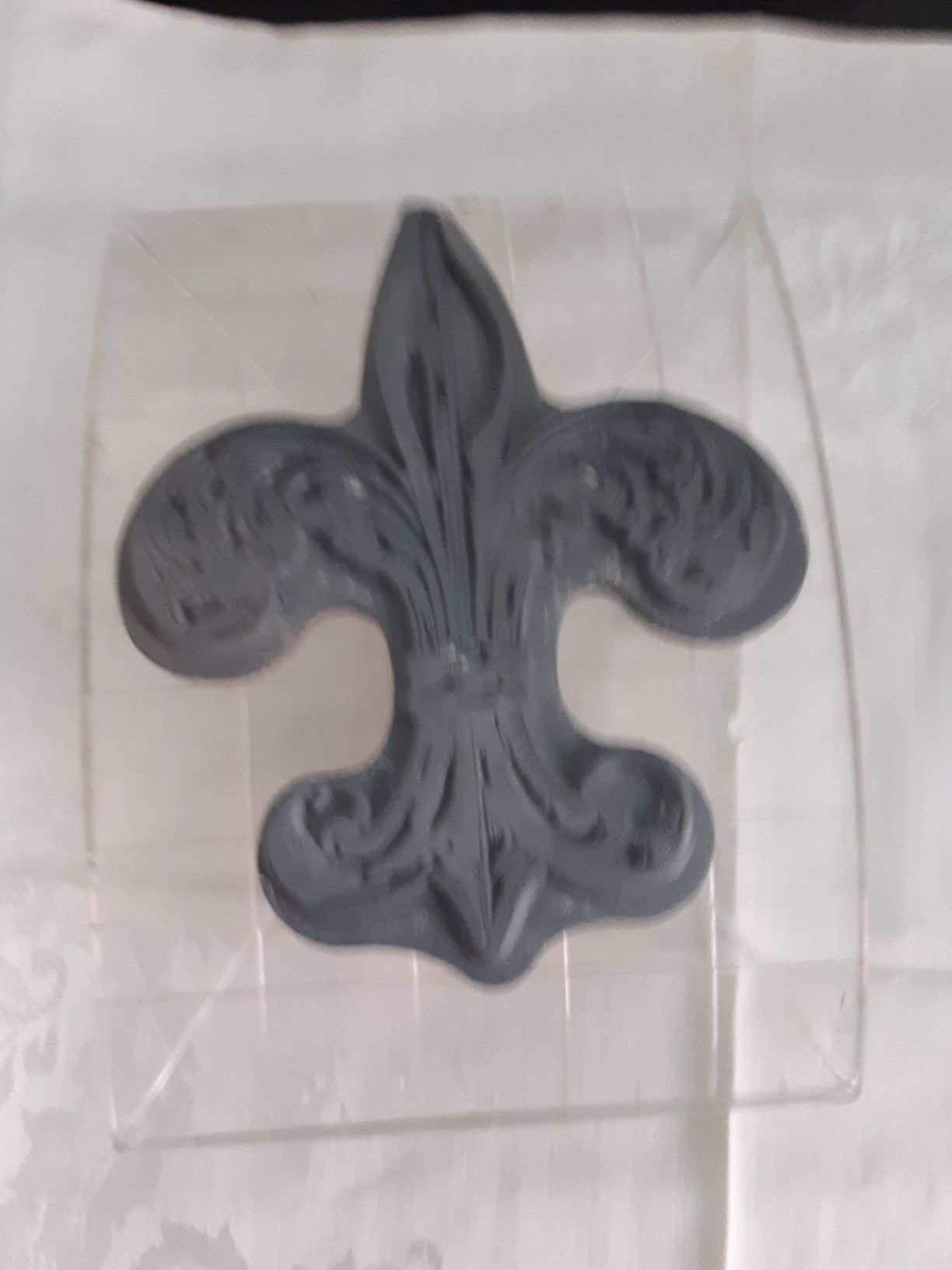 Fluer de le rubber stamp for pressing and painting