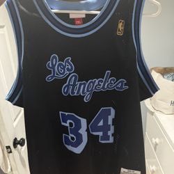 Shaq jersey Lakers offer up
