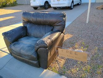 Free - Electric Recliner