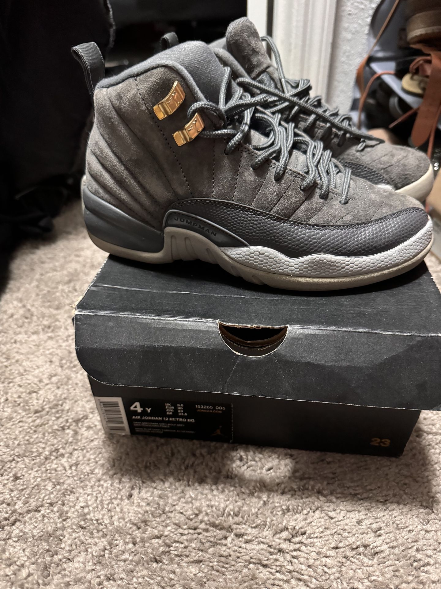Jordan 12 Retro Dark Grey / Size 4y
