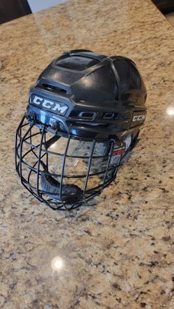 CCM Tacks 910 Hockey Helmet