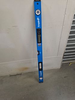 Empire 4ft IP65 smart  level