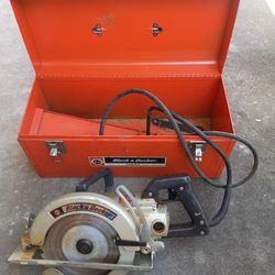 Black & Decker Worm  Drive Saw.