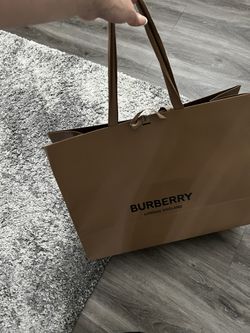 Authentic Burberry Tote Bag for Sale in West Covina, CA - OfferUp