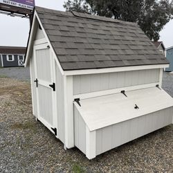 6x8 Chicken Coop w/ Adult Door & Chicken Door - Perfect Backyard Setup