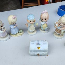 Precious Moments Figurines 