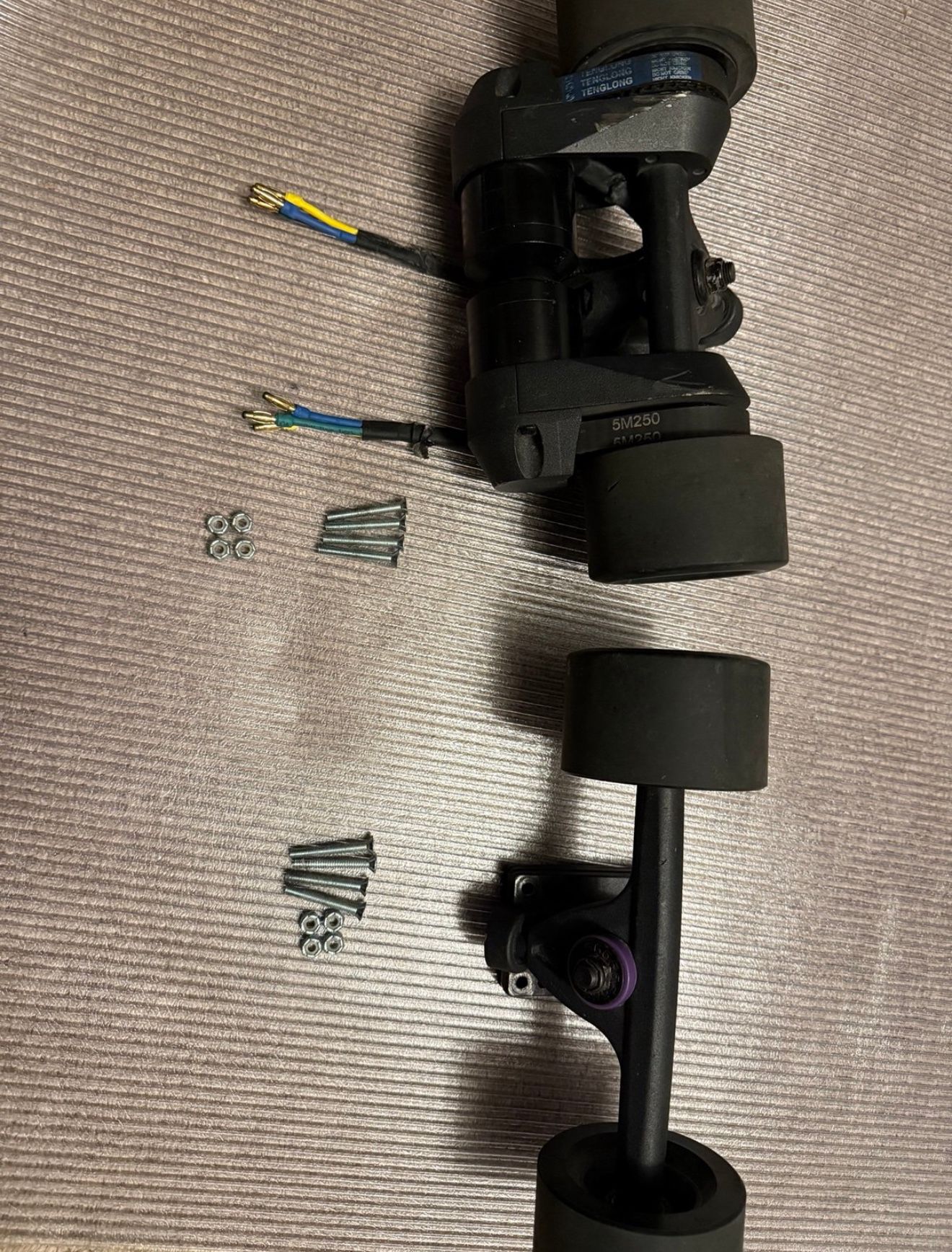 Electric Skateboard dual 1500w belt drive motors black
