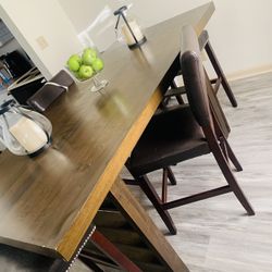 Dinning Room Table 