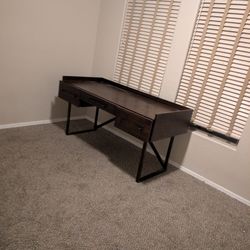 Free Desks And Queen Bedroom Furniture!!!