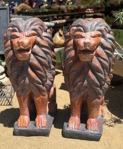 Concrete Lion Set