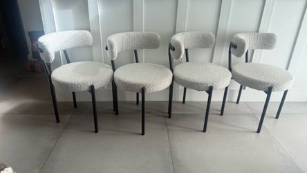 4 dining boucle chairs