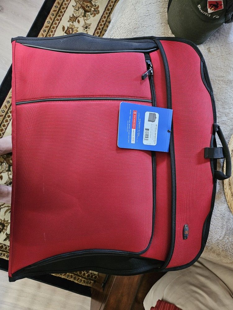 NEW Victoria SWISS ARMY Garment Bag