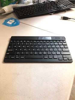Bluetooth iPad/Tablet Keyboard