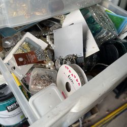 🎨 Huge Craft Supply Bundle – Beads, Rhinestones, Tools & More! – Great Deal!