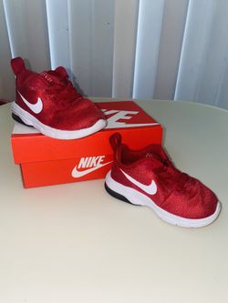 NIKE