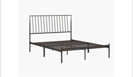 Queen metal bedframe