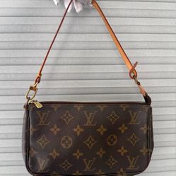 Louis Vuitton Monogram Mini Pochette - Vintage 