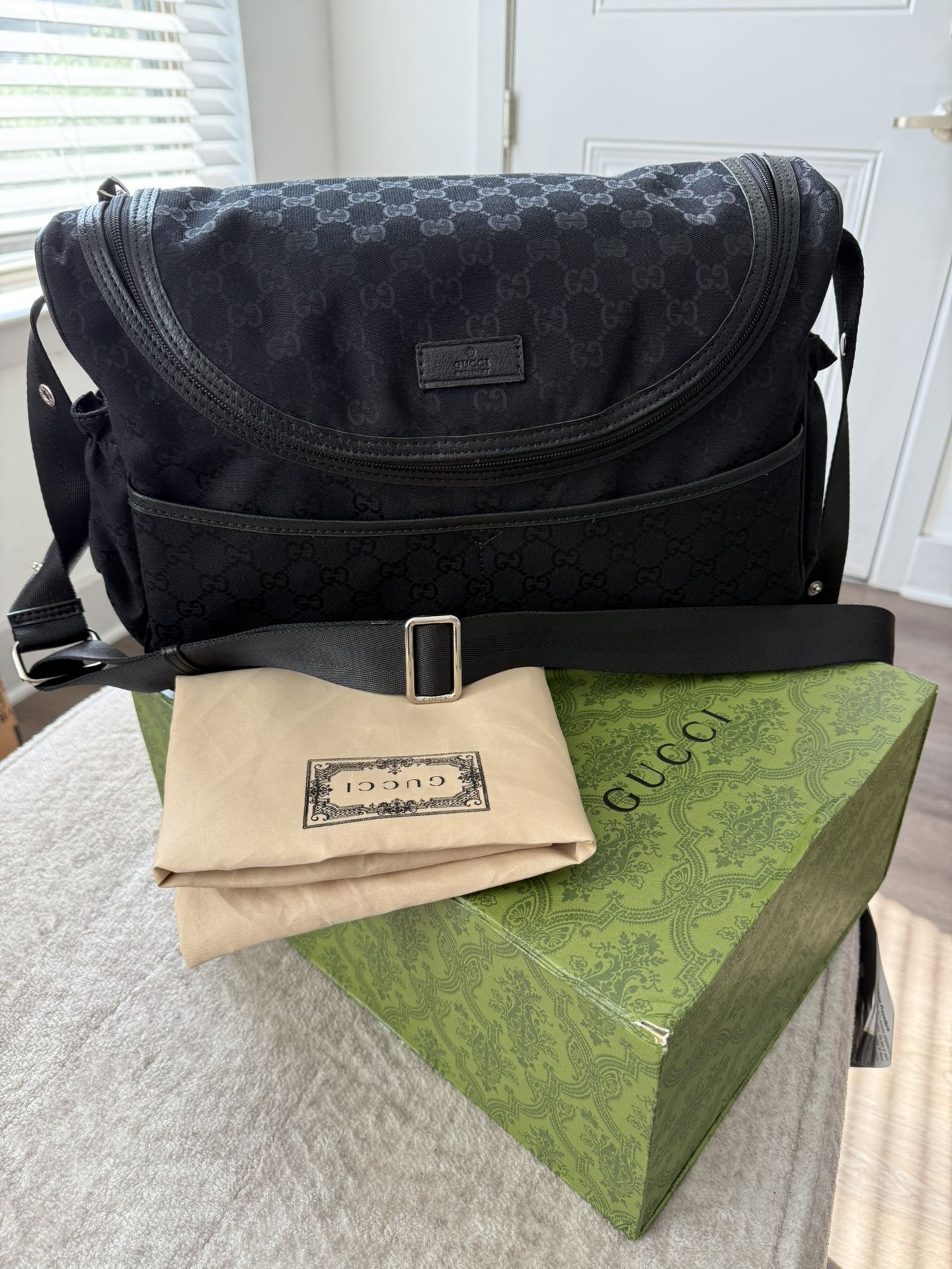 Gucci GG Canvas NEW 👌 Black Diaper Bag