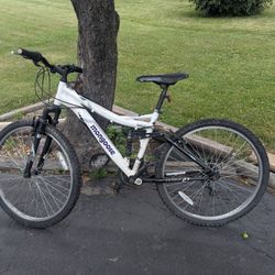 Mongoose 26 Inch Mountain Bike 