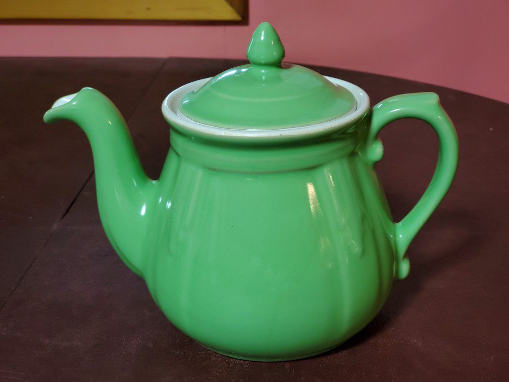 Vintage Green Hall Teapot