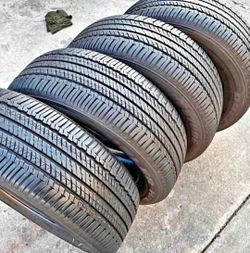 225 55 18 Falken tires Con 80% de Vida Las 4