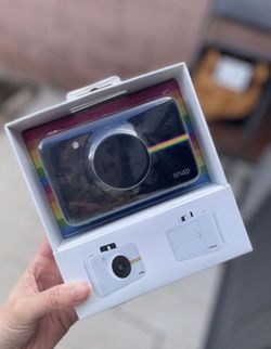 Brand New Polaroid Snap Instant Digital Camera Black
