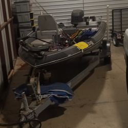 21 Ft Fishing boat. Evinrude 150.