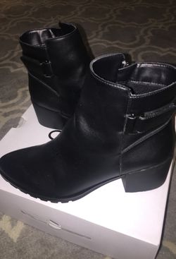 NEW Aldo Black Boots/Booties size9
