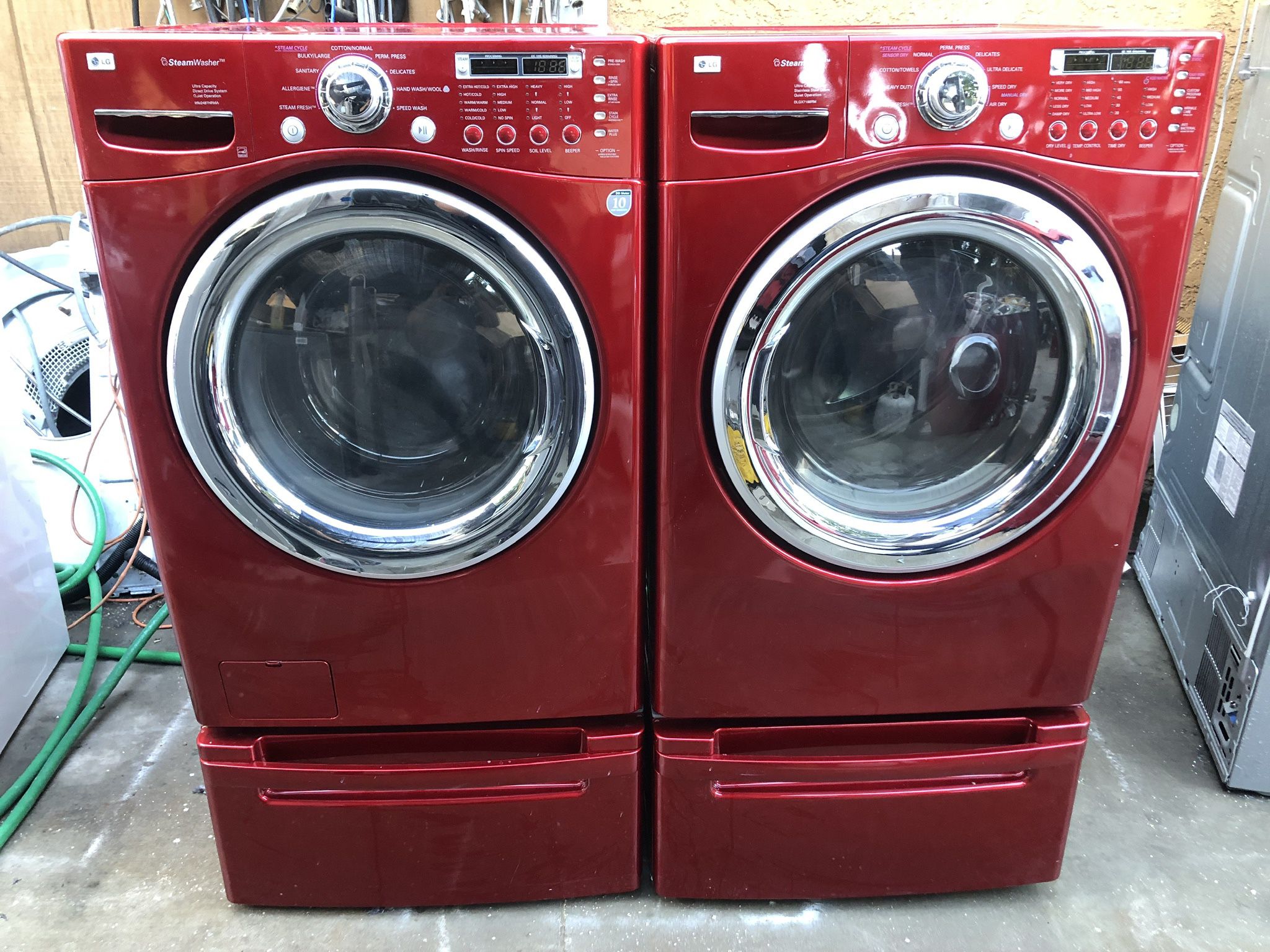 LG. WASHER AND STEAM DRYER