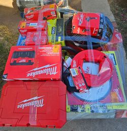 MILWAUKEE PALLET  Power Tool Pallet