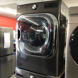 New Scratch And Dent LG Front Load Washer And Dryer Set. 1 Year Warranty 