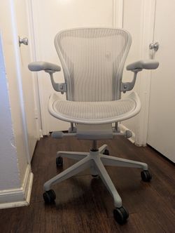 Hermann Miller Aeron Remastered Ergonomic Task Chair Size B