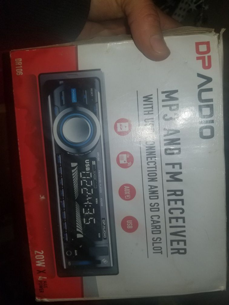 Car stereo with MP3 player and USB port