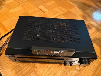 Sony STR-D565 AV Receiver W/Remote (Excellent Condition)
