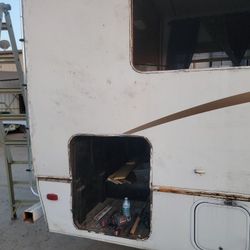 Rv And Tralier  Repair