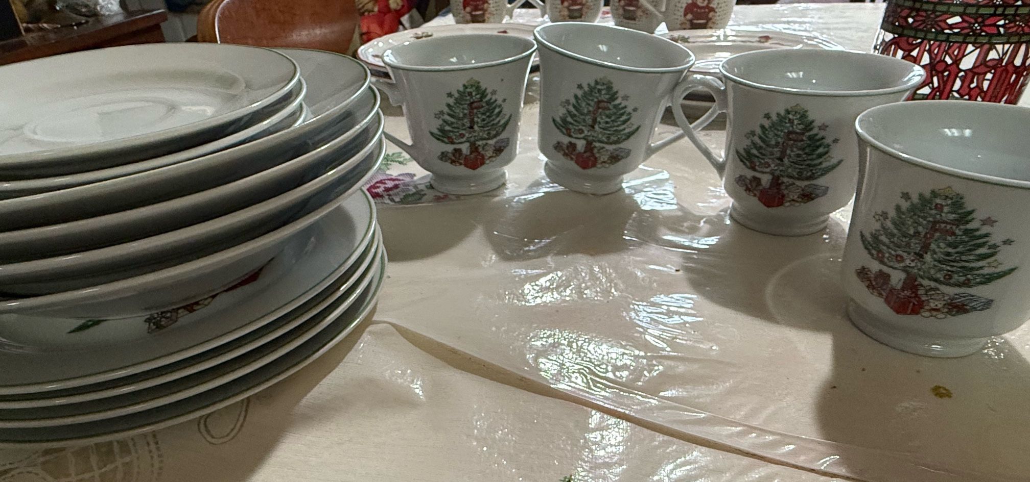 Gibson Christmas Tree Dinnerware