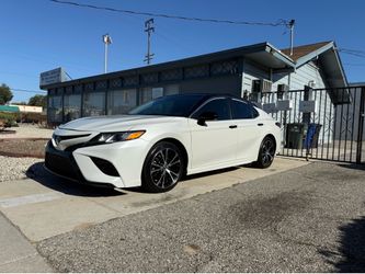 2019 Toyota Camry se