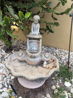 Free garden statutes and bench