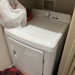 Insignia Washer And Dryer Like New