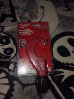 Milwaukee 1 1/2 ''swing copper tubing cutter