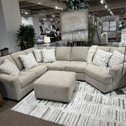 Brogan Bay Cork 3pc Sectional w/ RAF Cuddler