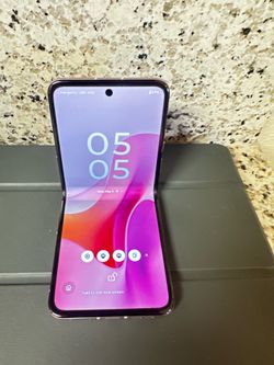 2025 Motorola Razr Like new