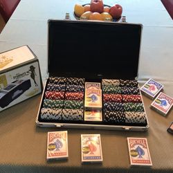 Poker Chips Set 400  With Card Shuffler And 8 Packs Of Cards (5 Packs Unopened)