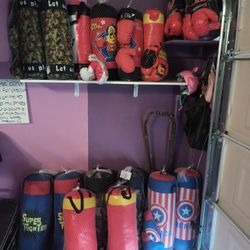 Located In Palmdale California Sm Boxing Bag N Glove N Lg Bags And Gloves 