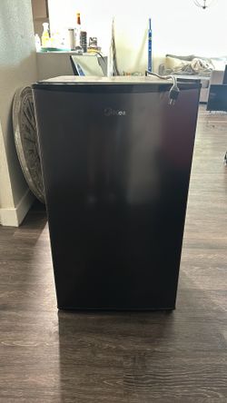 Mildea Mini Fridge