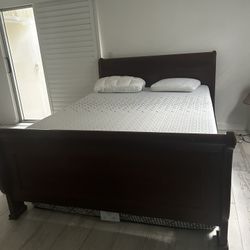 Queen Wood Bed With Mattress