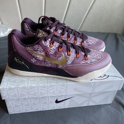 EXTREMELY RARE KOBE IX EM BRAND NEW